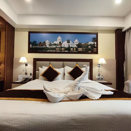 Hotel Rimi International アガルタラ エクステリア 写真