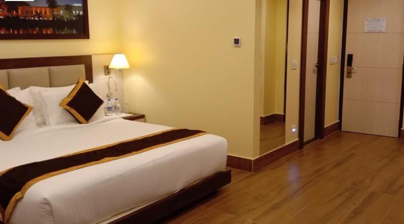 Hotel Rimi International アガルタラ エクステリア 写真