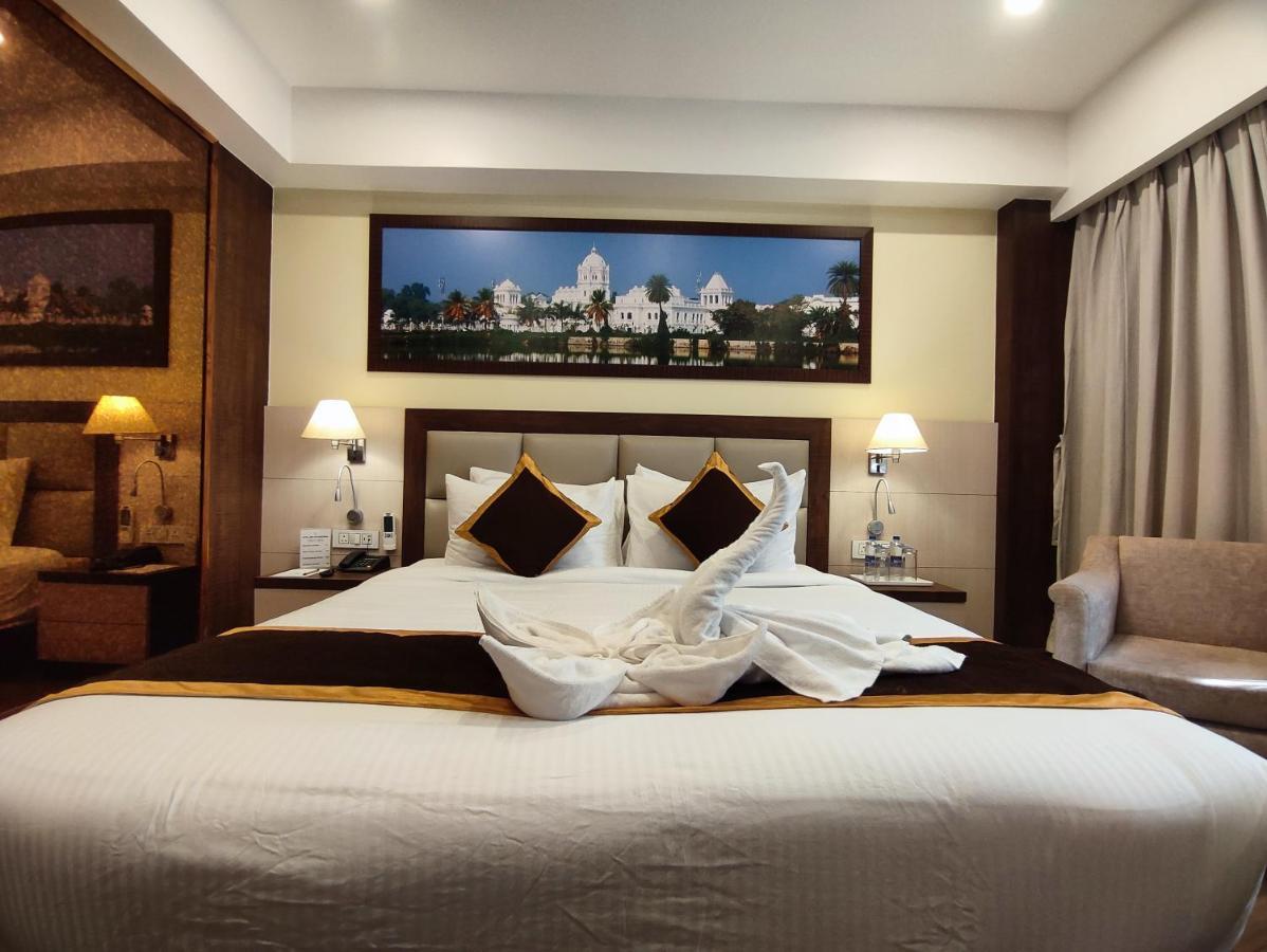 Hotel Rimi International アガルタラ エクステリア 写真
