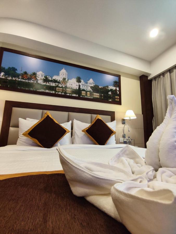 Hotel Rimi International アガルタラ エクステリア 写真